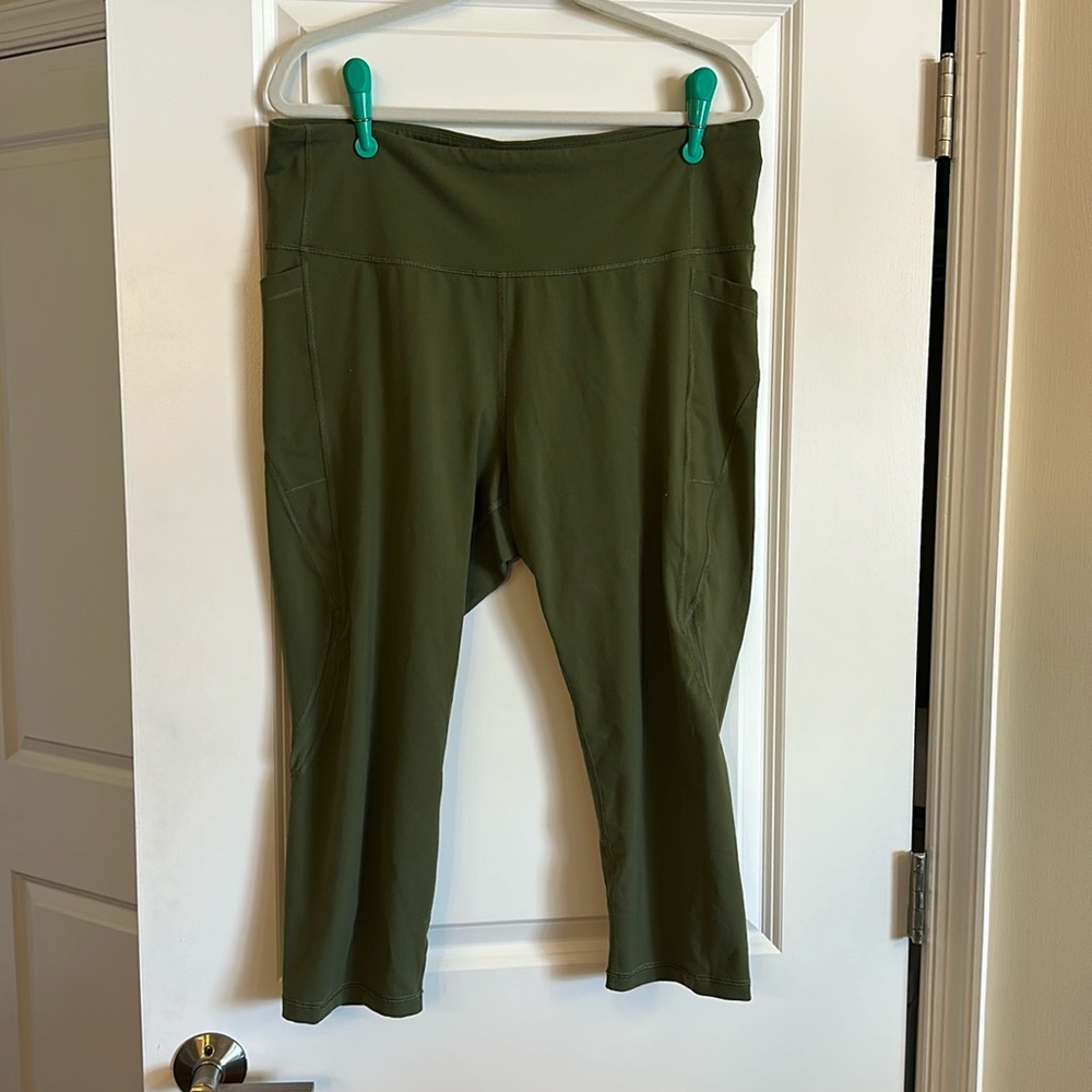 Old Navy Elevate Legging